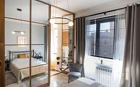 City Centre Elegance: Kosancicev Venac Studio